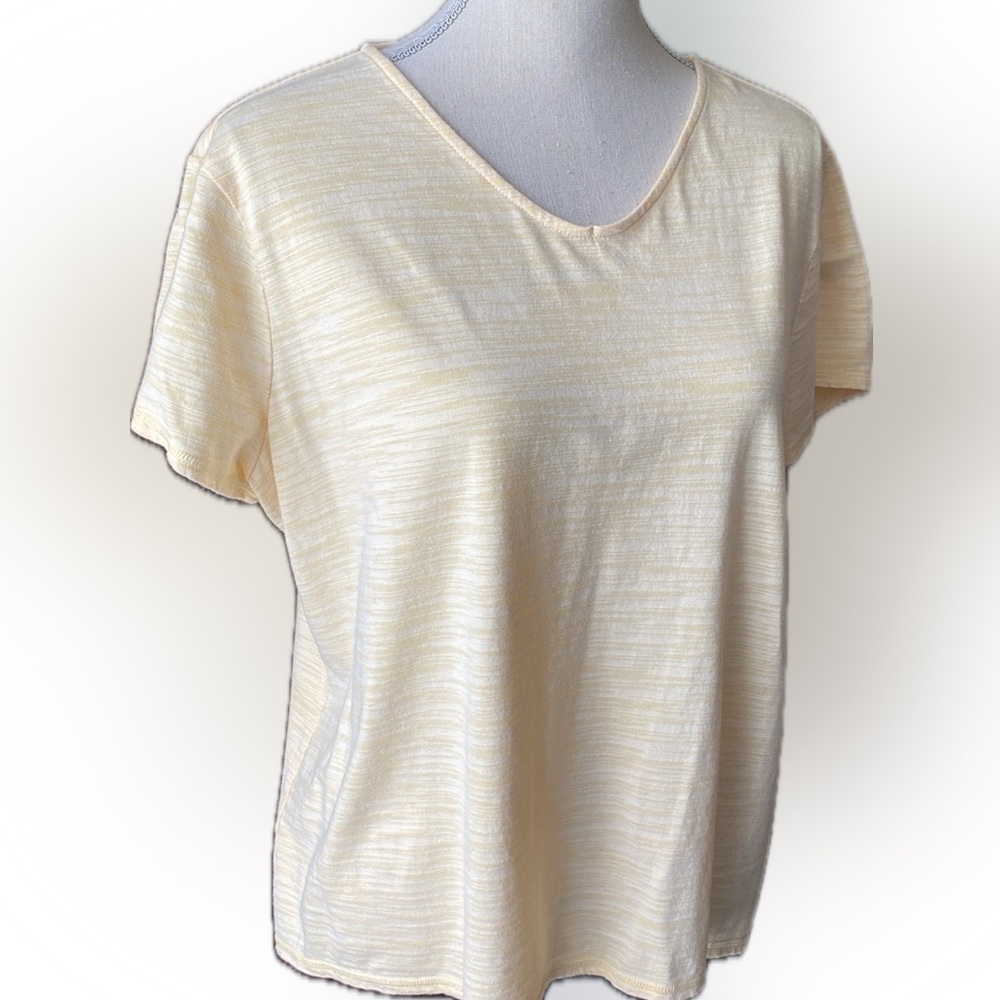 Chico’s XL yellow Top/t-shirt with style